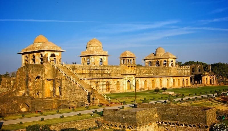 Indore to Mandav Cab Service – Scenic and Comfortable